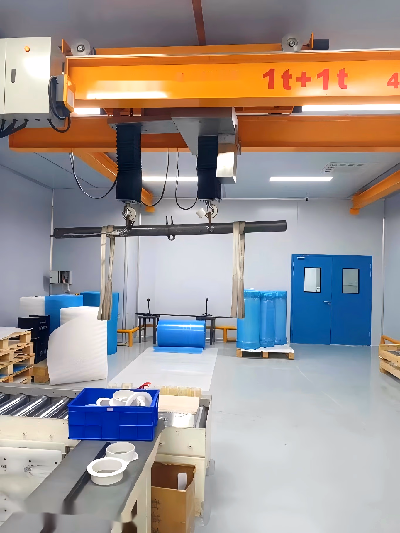 Cleanroom Lifting